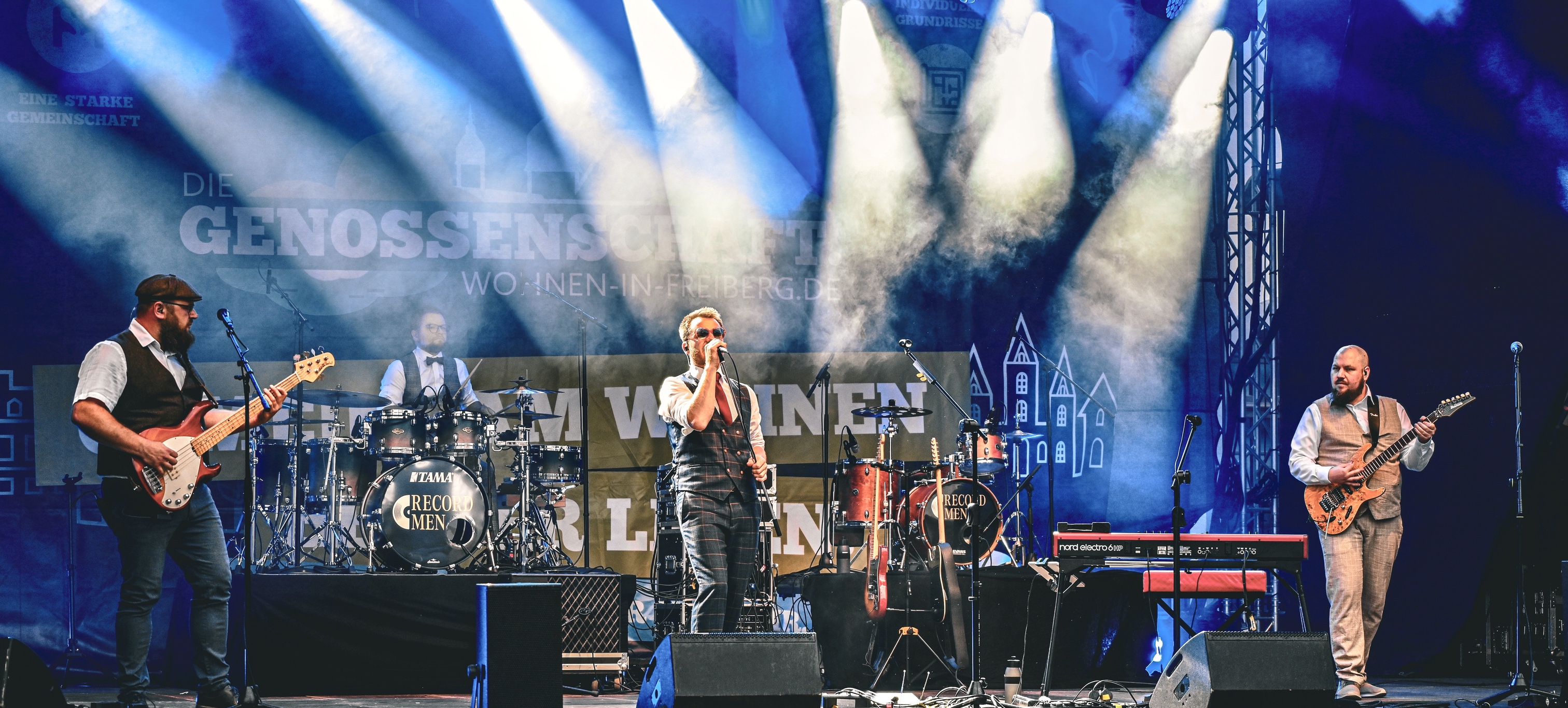 Firmenfeier mit Record Men on stage